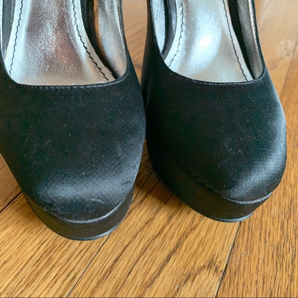 Dereon black platform pumps - Picture 3 of 6